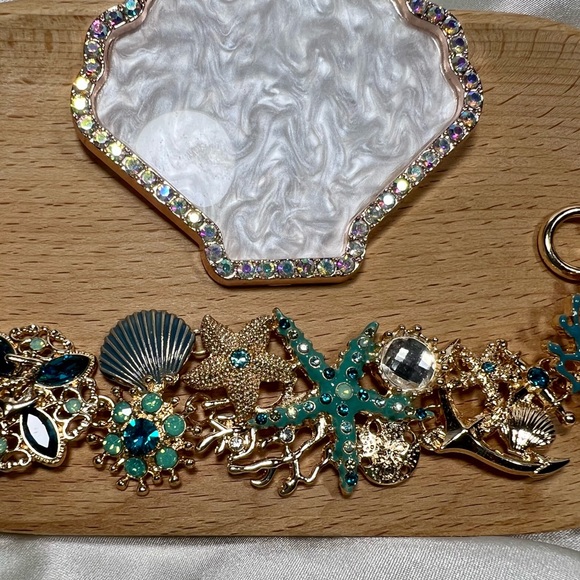 Ocean Beach Theme Blue & Teal Sparkly Bracelet - Picture 5 of 10